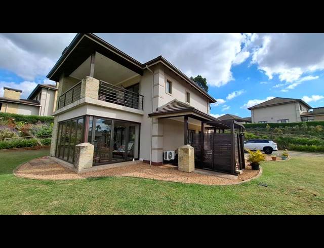 3 BEDROOM TOWNHOUSE FOR SALE IN HILLCREST